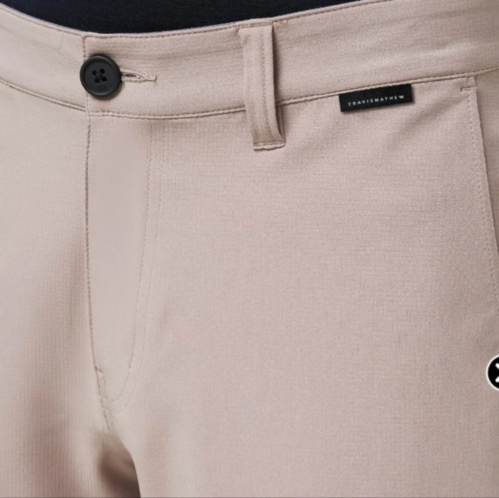 Travis Mathew Starnes 9" KHAKI Tan Performance golf Active shorts men's New 42 - Picture 2 of 5